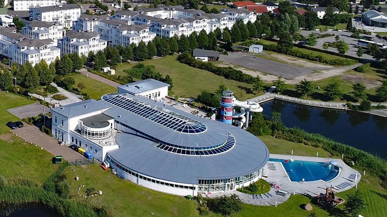 Wg Bernstein - Reetdachhaus - Ruhe Und Seeblick Sellin  Exterior foto
