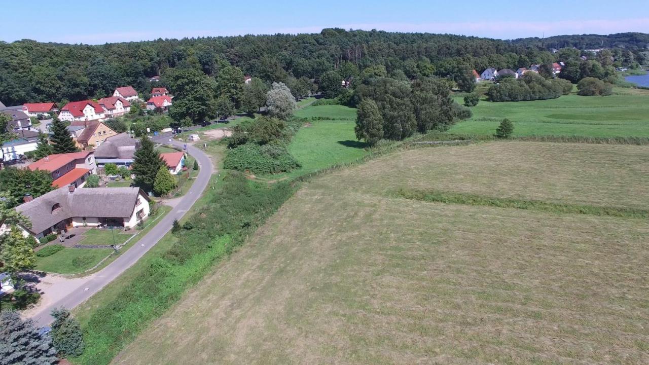 Wg Bernstein - Reetdachhaus - Ruhe Und Seeblick Sellin  Exterior foto