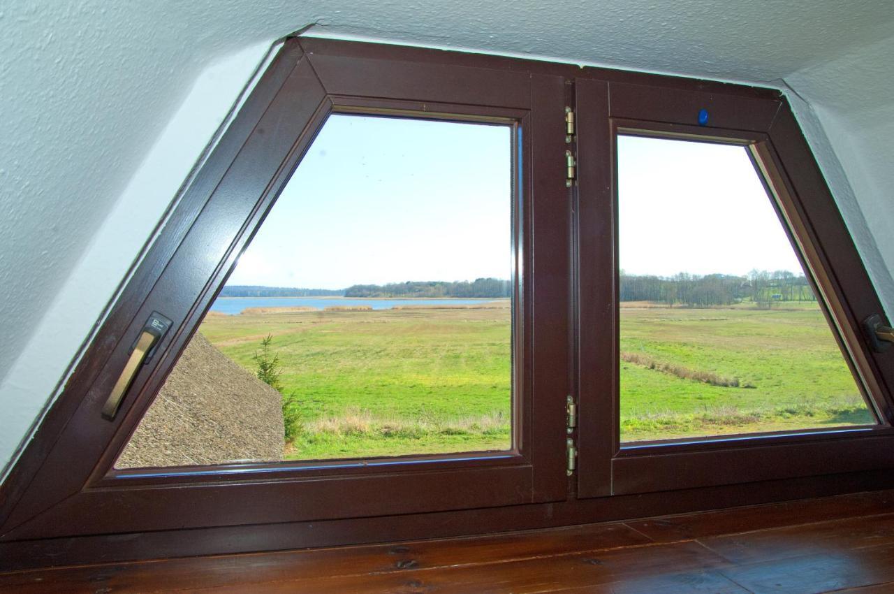 Wg Bernstein - Reetdachhaus - Ruhe Und Seeblick Sellin  Exterior foto