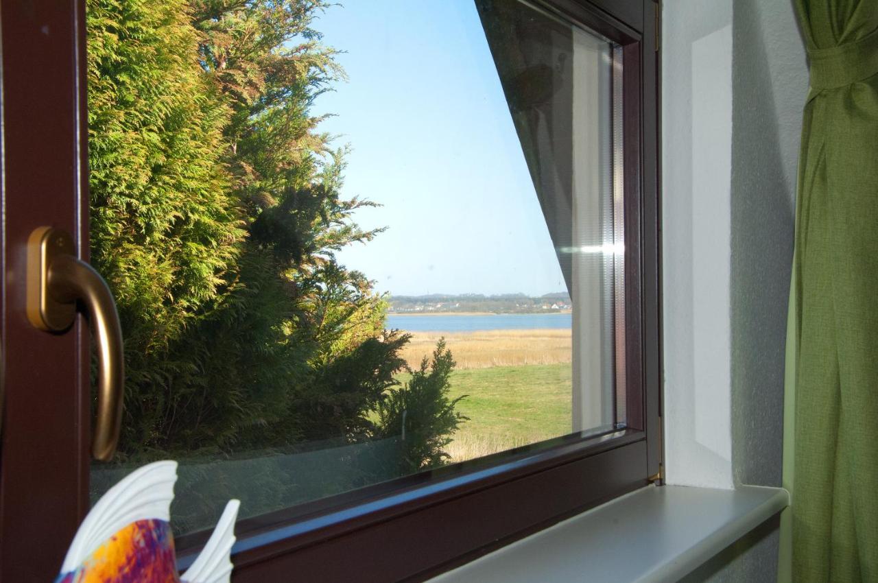 Wg Bernstein - Reetdachhaus - Ruhe Und Seeblick Sellin  Exterior foto